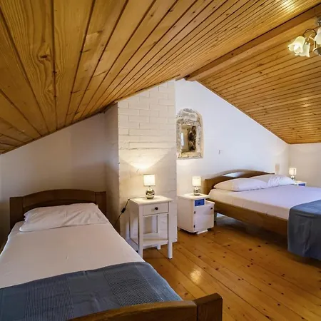 Kutic In Stokovci Holiday home *