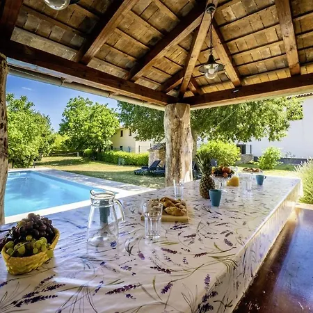 Holiday home Kutic In Stokovci